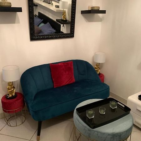 Chambre Dans Guest House Borrigo マントン エクステリア 写真